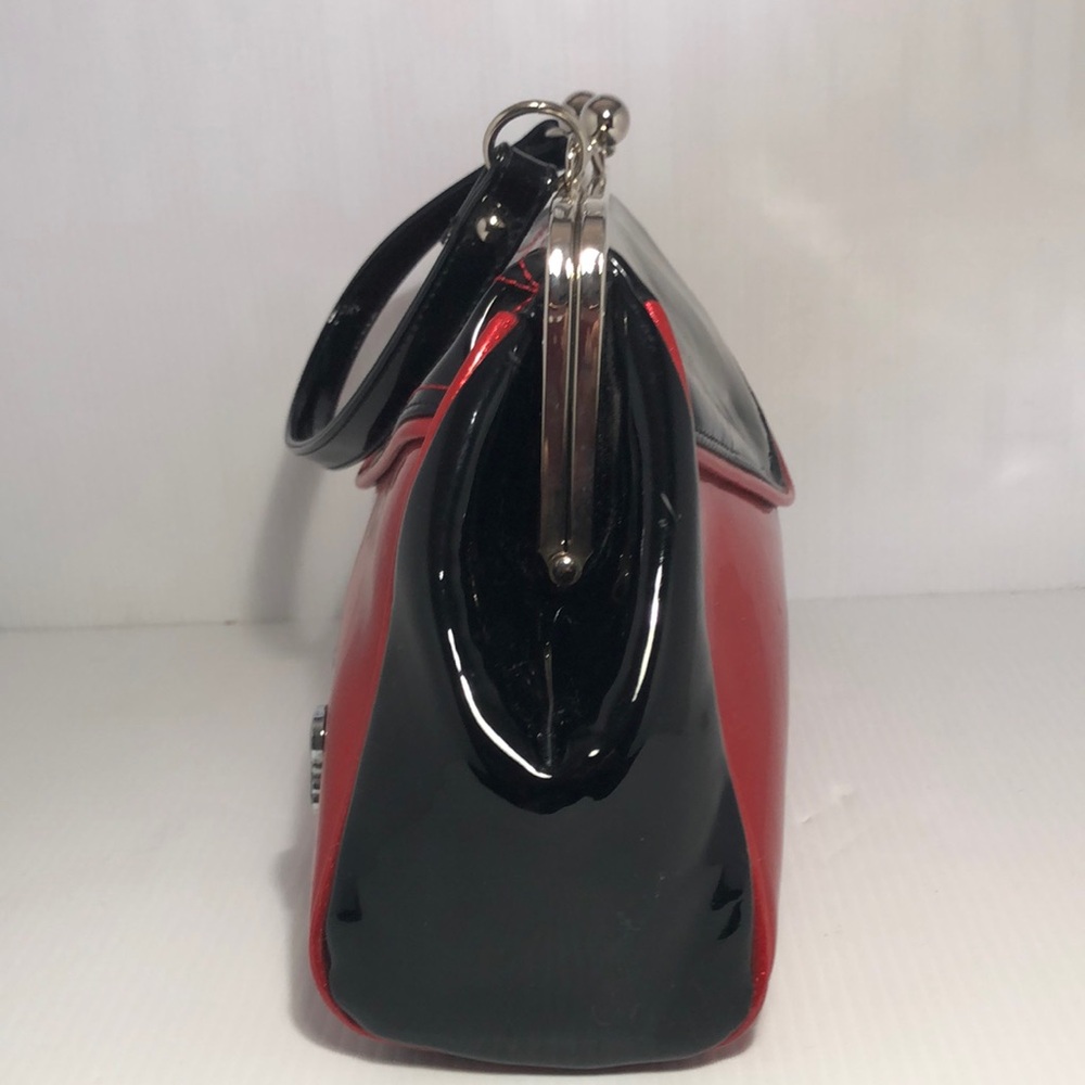 Sourpuss Retro Spiderweb Red and Black Clutch - Picture 5 of 6